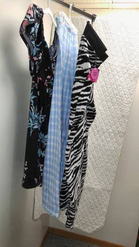 lot 87 image: 10  NEW Womens Shorts, Pjs, Dress and more - See pictures