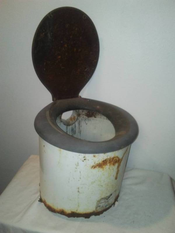 lot 166 image: 2  Metal Vintage toilets
