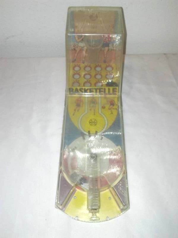 lot 261 image: Basketelle by Marx toys 60s Basketball marble pinball.