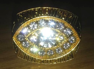 lot 77 image: San Francisco 49ers Super Bowl Ring.