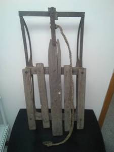 lot 105 image: Vintage Show sled