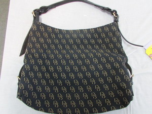 lot 10 image: Dooney & Burke Purse