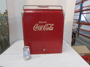 lot 21 image: Vintage All Metal Coca Cola Ice Chest