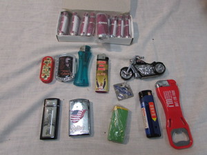 lot 33 image: Lighters