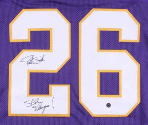 lot 35 image: Robert Smith Signed Jersey Inscribed Skol Vikings (Robert Smith Hologram)