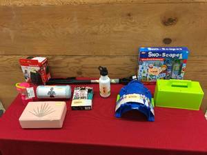 lot 218 image: Box Of Misc Items