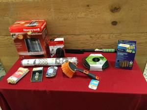 lot 294 image: Box Of Misc Items