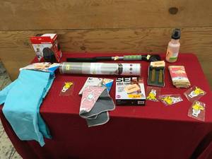 lot 300 image: Box Of Misc Items