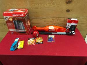 lot 311 image: Box Of Misc Items
