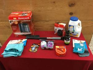 lot 319 image: Box Of Misc Items
