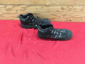 lot 329 image: Kane Waterproof Mens Size 12 Boots