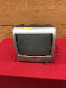 lot 345 image: Magnavox 13 TVDVD Combo