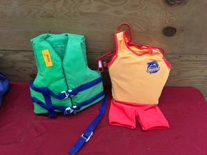 lot 356 image: Two Kids Life Jackets