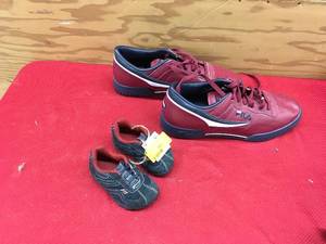 lot 363 image: Fila Mens Size 10.5 Shoes & Teeny Toes Size 4 Kids Shoes