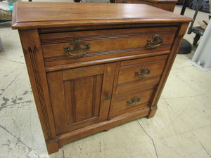 lot 306 image: VINTAGE WOOD SIDE DRESSER