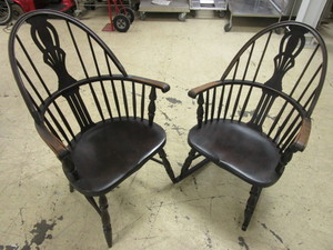 lot 315 image: VINTAGE WOOD DECORATIVE ARM ROCKER AND MATCHING CHAIR