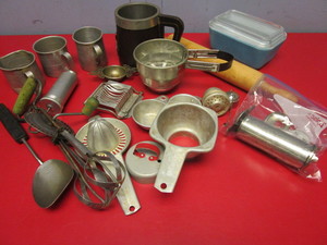 lot 345 image: VINTAGE KITCHEN UTENSILS
