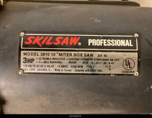 lot 14 image: 10 Skilsaw Professional Miter Box Saw Model 3810