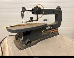 lot 22 image: 16 Craftsman Variable Speed Scroll Saw