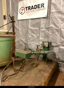 lot 9 image: Speedy-Melt Gas Powered Kiln