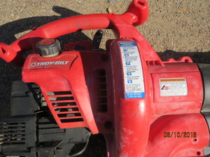 lot 2 image: Leaf blower and vacuum