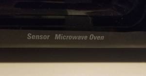 lot 98 image: GE Microwave Oven