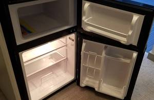 lot 97 image: GE Mini Refigerator and Freezer