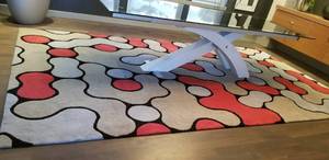 lot 26 image: Abstract Wool Area Rug Hand Tufted  98 x 177