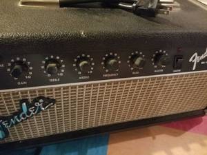 lot 90 image: Fender Bass Amplifier