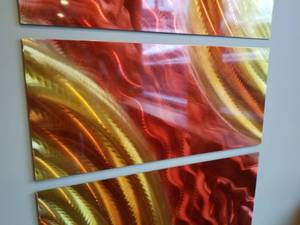 lot 79 image: Vibrant Brushed Steel Art Decor