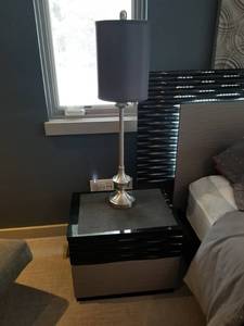 lot 42 image: King Bedroom Suite  8 piece set