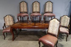 lot 2 image: Wood Dining Table & 6 Chairs (with 2 Leaves)