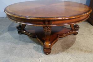 lot 14 image: Round Wood Coffee Table