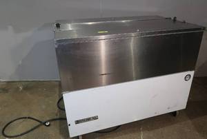 lot 34 image: Commercial Freezer Beverage Air Cooler Model 5T49N
