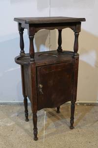 lot 36 image: Wood Cigar Stand