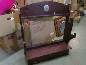 lot 11 image: Wood Gun Rack with Locking Storage ...