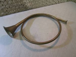 lot 46 image: Vintage Brass Bugle  C-3...