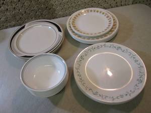 lot 58 image: Assorted Correle Dishes Bowls Etc  ...