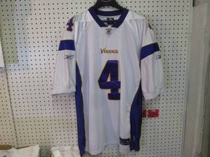 lot 65 image: Reebok MN Vikings #4 Favre Jersey S...