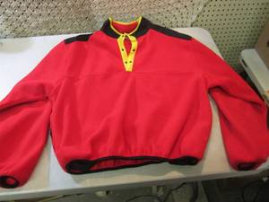 lot 66 image: Marlboro Fleece Pullover Size XL  F...
