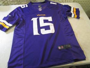 lot 67 image: Nike MN Vikings #15 Jennings Jersey...