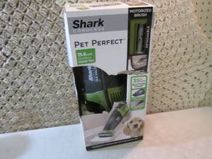 lot 88 image: Shark Pet Perfect Cordless Hand Vac...