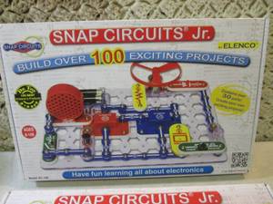 lot 118 image: Lot of 2 Snap Circuits Jr  RM5...