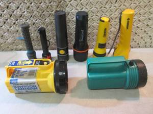 lot 120 image: Assorted Flashlights  F-3...
