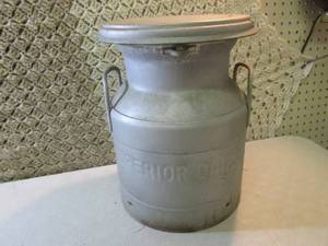 lot 158 image: Metal Superior Dairies Can 10 34 ...