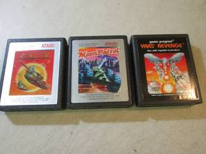 lot 171 image: 3 Vintage Atari Game Cartridges  EC...