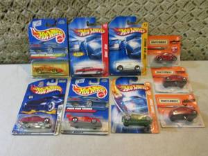 lot 197 image: Assorted Hot Wheels and Matchbox Ca...