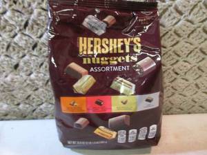 lot 216 image: Party Bag of Hersheys Nuggets Assor...