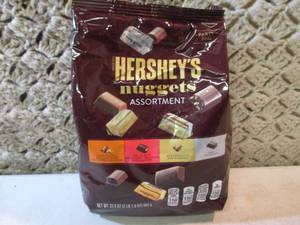 lot 217 image: Party Bag of Hersheys Nuggets Assor...