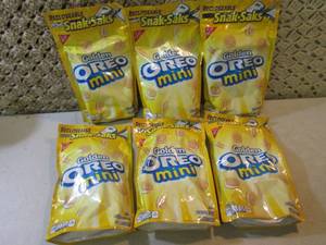 lot 221 image: 6 Bags of Golden Oreo Mini Cookies ...